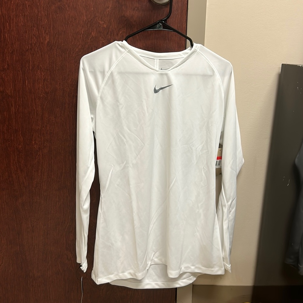 Nike dry fit women’s shirt Size Large